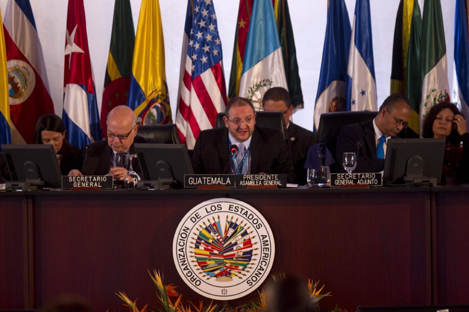 OEA insta a parlamentarios a usar redes sociales para conectar con jóvenes