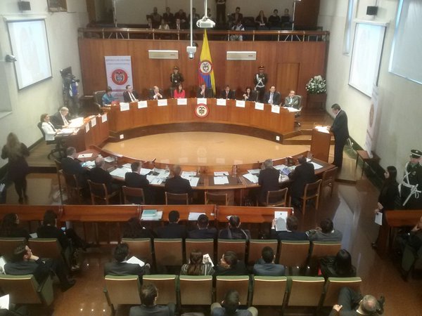 Corte Constitucional citó para el 26 de mayo audiencia pública para debatir plebiscito por la paz