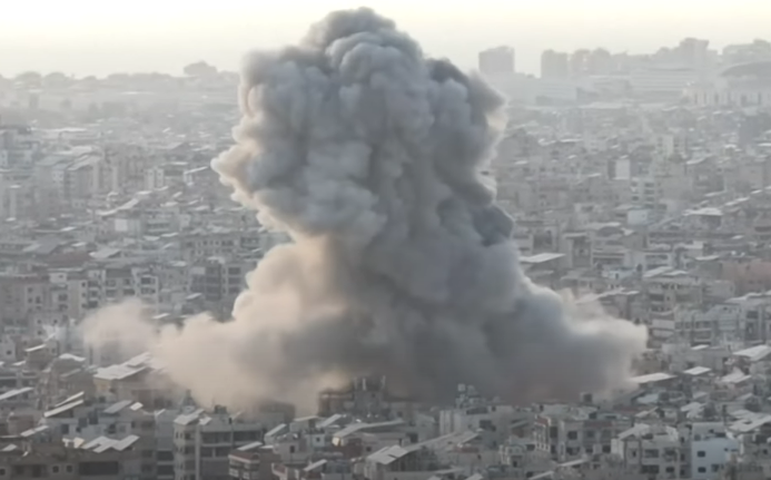 Israel bombardea un suburbio de Beirut en medio de un acordado “alto al fuego”