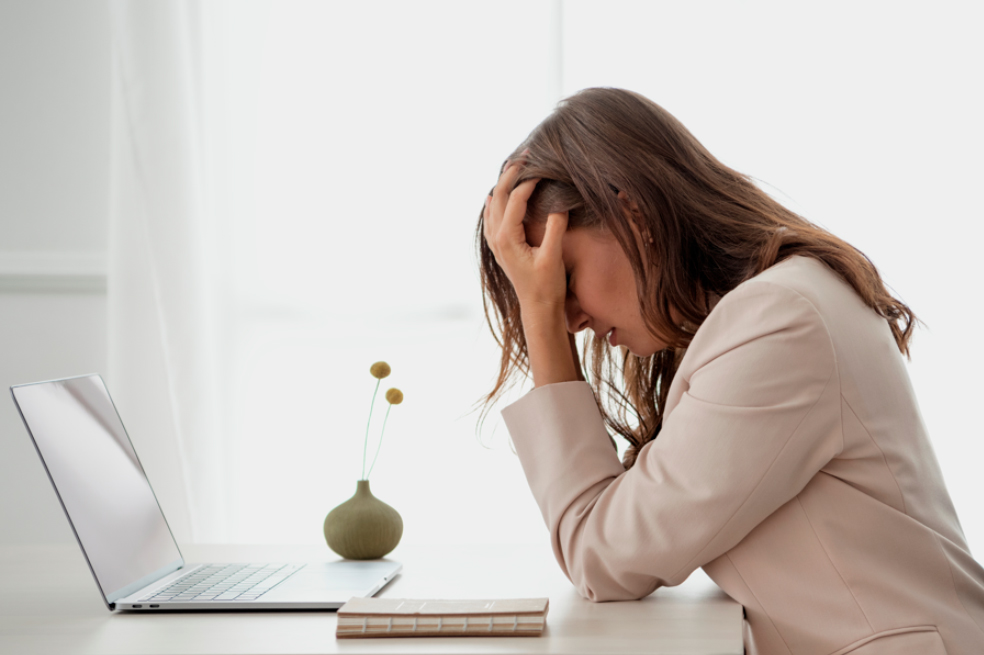 Estrés laboral: causas, síntomas y consecuencias