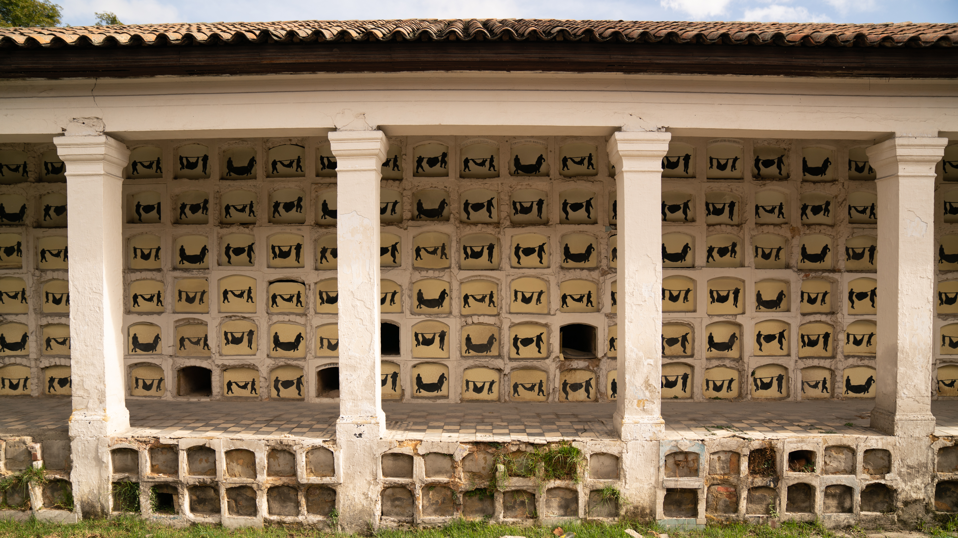 Los Columbarios del Cementerio Central serán restaurados por el Distrito