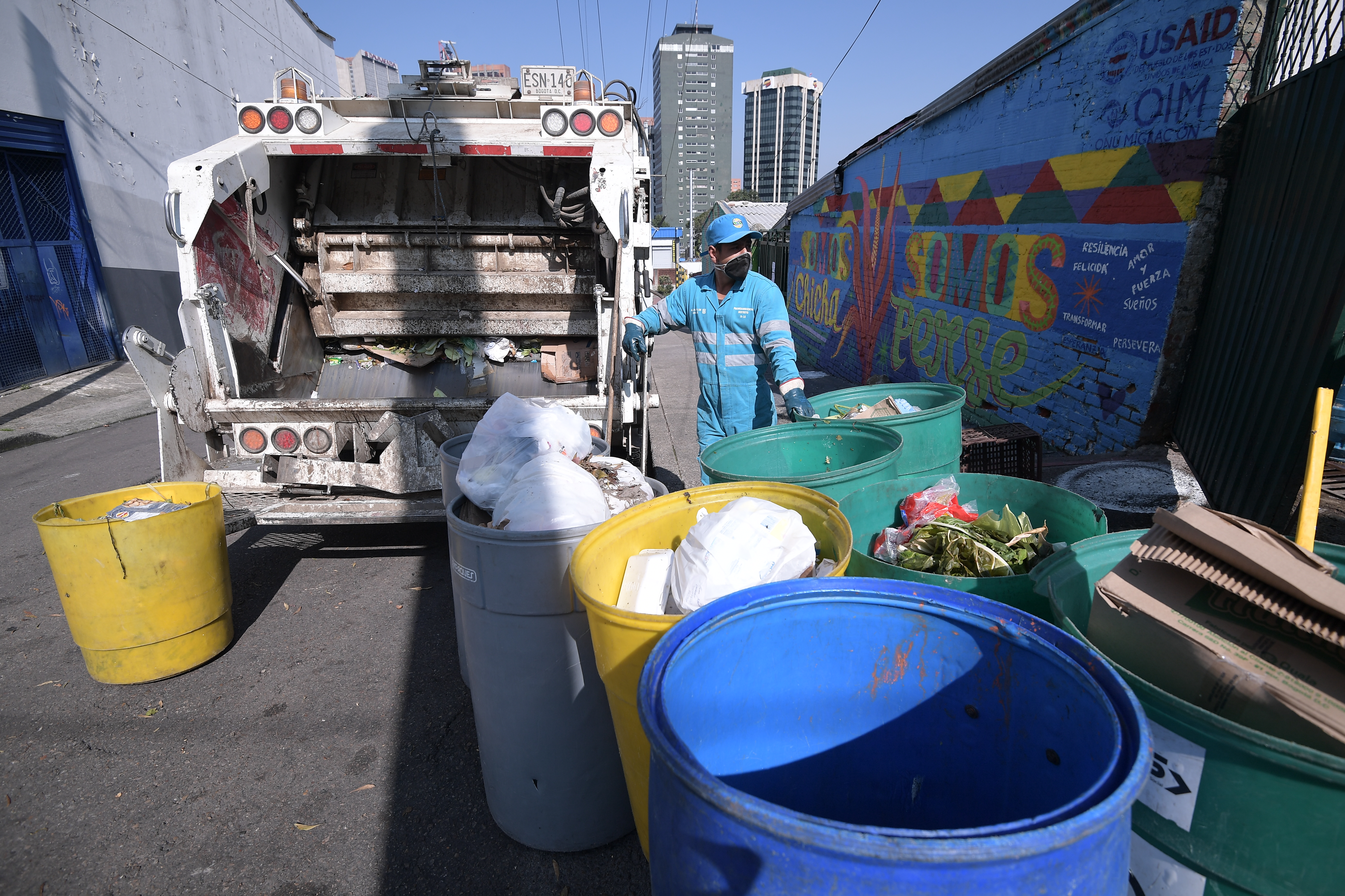 Por fallas en recolección, Superservicios multó a operadores de aseo en Bogotá