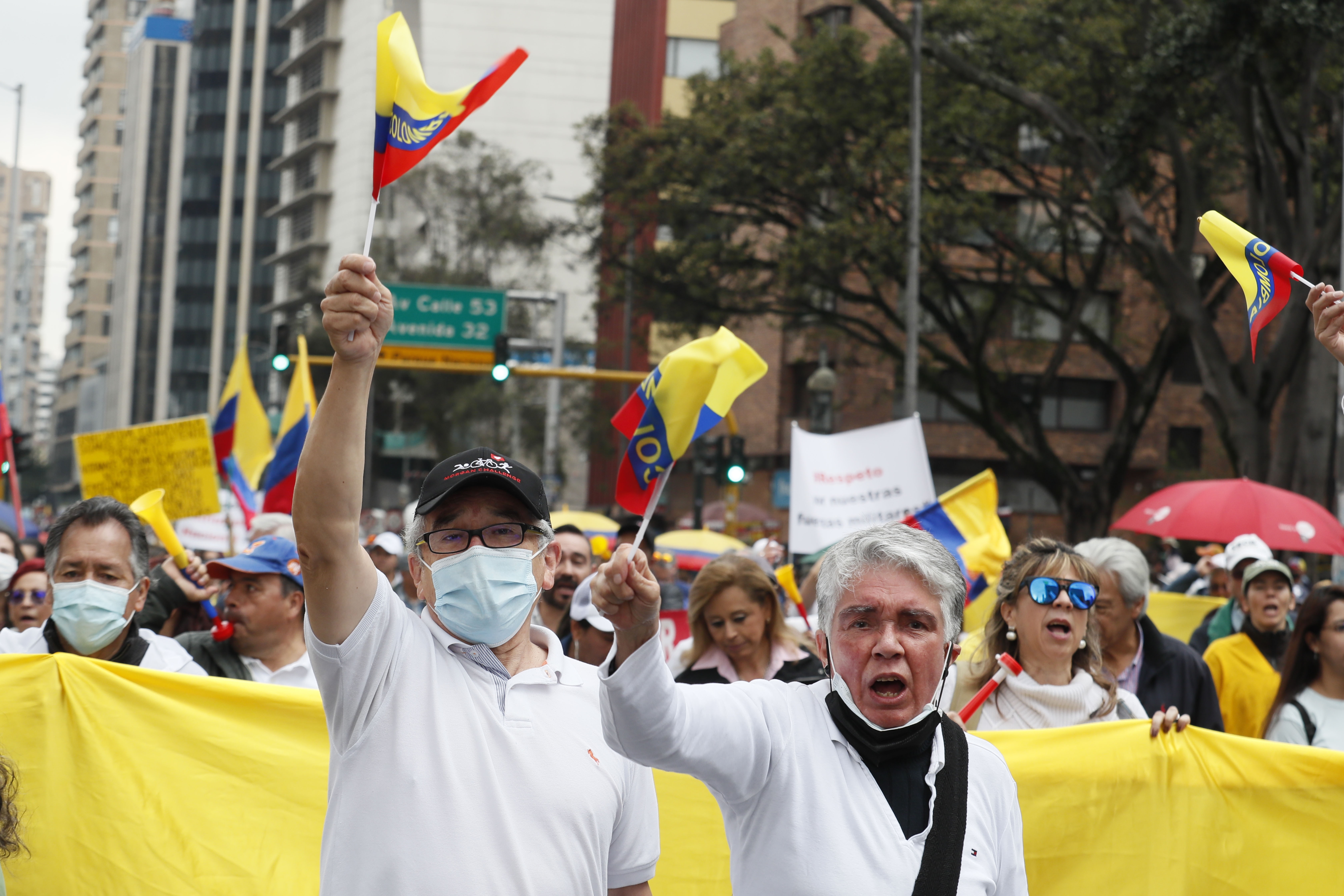 Imágenes: así fueron las marchas en Bogotá contra el Gobierno Petro