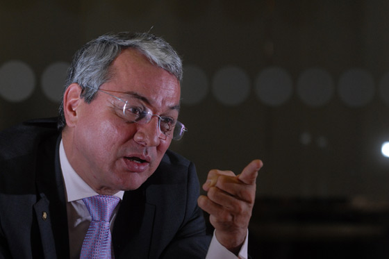 Gobierno exige explicaciones a magistrado Villarraga por escándalo de corrupción