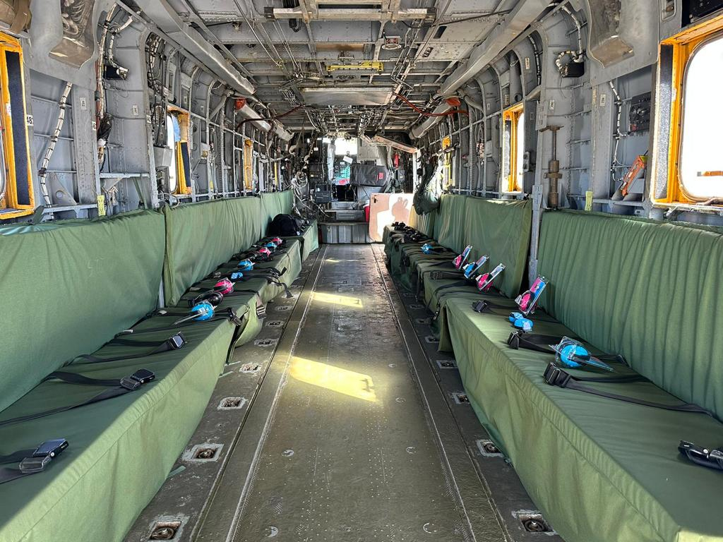 JERUSALÉN, 24/11/2023.- Israel ha comenzado los preparativos para recibir a los rehenes que está previsto que Hamás libere este viernes, como parte del acuerdo para una tregua de cuatro días alcanzado por ambas partes. Hoy entró en vigor la primera tregua entre Israel y Hamás a las 07.00 hora local (05.00 GMT), tras más de mes y medio de guerra, como parte de un acuerdo para la liberación de 50 rehenes a cambio de 150 presos palestinos, todos niños y mujeres.El alto el fuego, que durará cuatro días y se podrá extender hasta diez si Hamás entrega a más secuestrados, servirá también para la entrada de ayuda humanitaria al enclave. EFE/Ejército israelí /SOLO USO EDITORIAL/SOLO DISPONIBLE PARA ILUSTRAR LA NOTICIA QUE ACOMPAÑA (CRÉDITO OBLIGATORIO)
