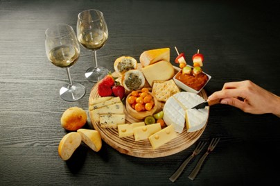 Gracias al proceso único de maduración que tiene cada variedad de queso francés, podrá encontrar diferentes sabores, aromas y texturas.