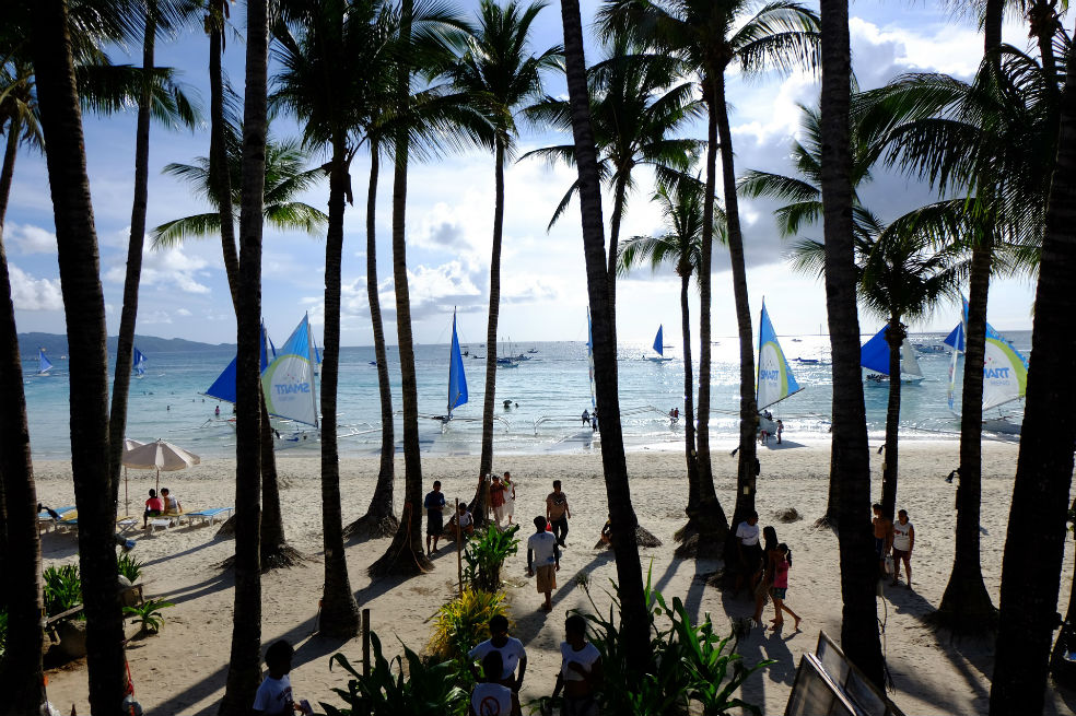 Filipinas cerrará una de sus islas más turísticas debido a la contaminación