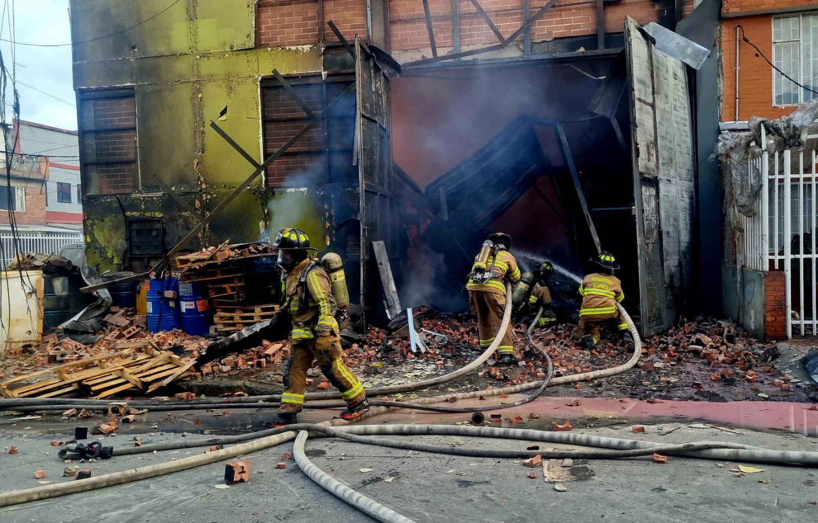 Noche de velitas: Reportan incendio en el barrio Alfonso López de Bosa
