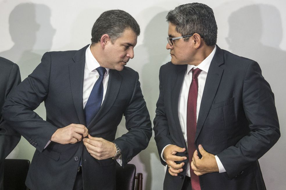 La guerra interna en la Fiscalía de Perú