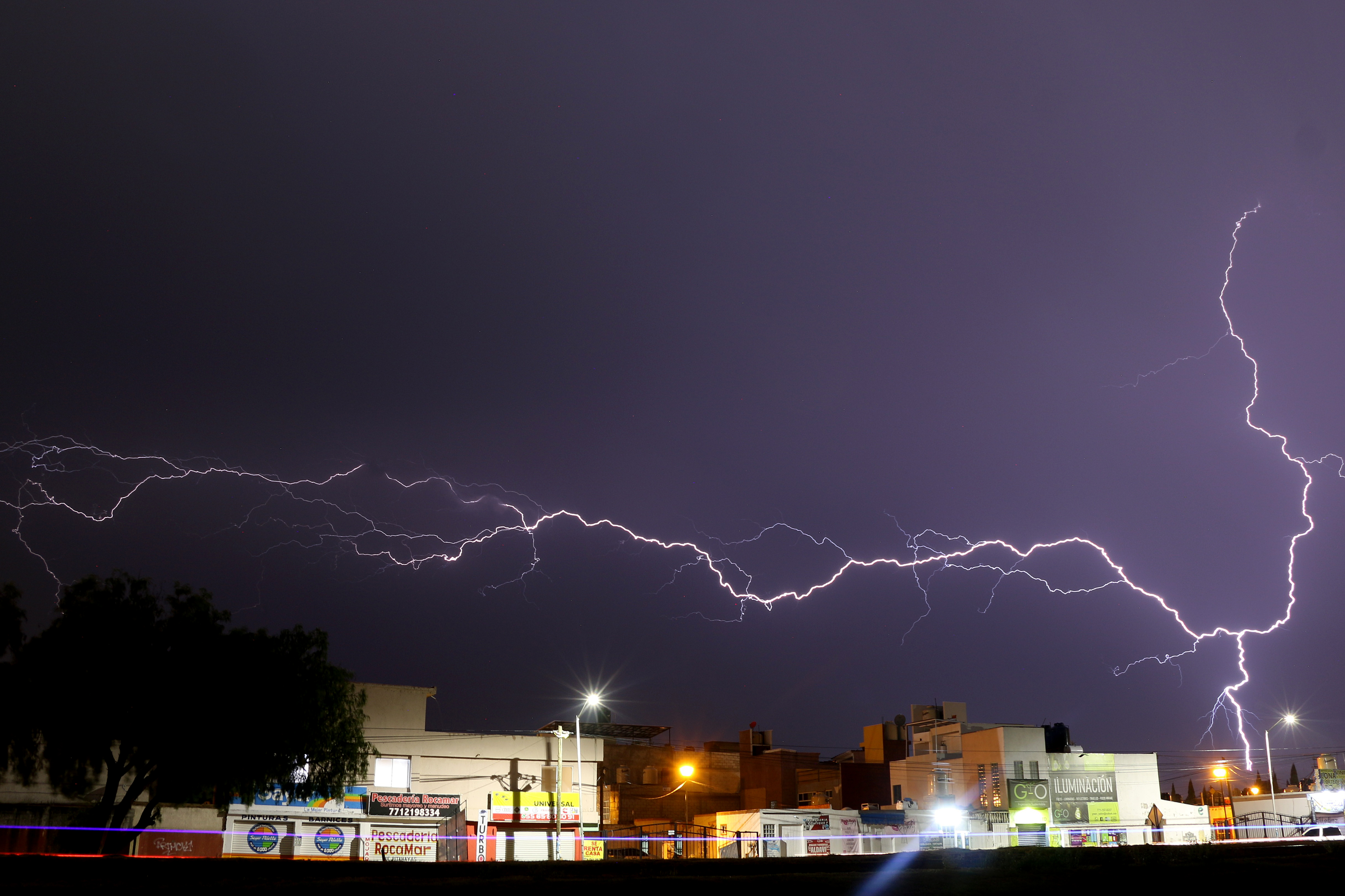 Riesgos por rayos: ¿qué tan probable es ser alcanzado por una descarga?