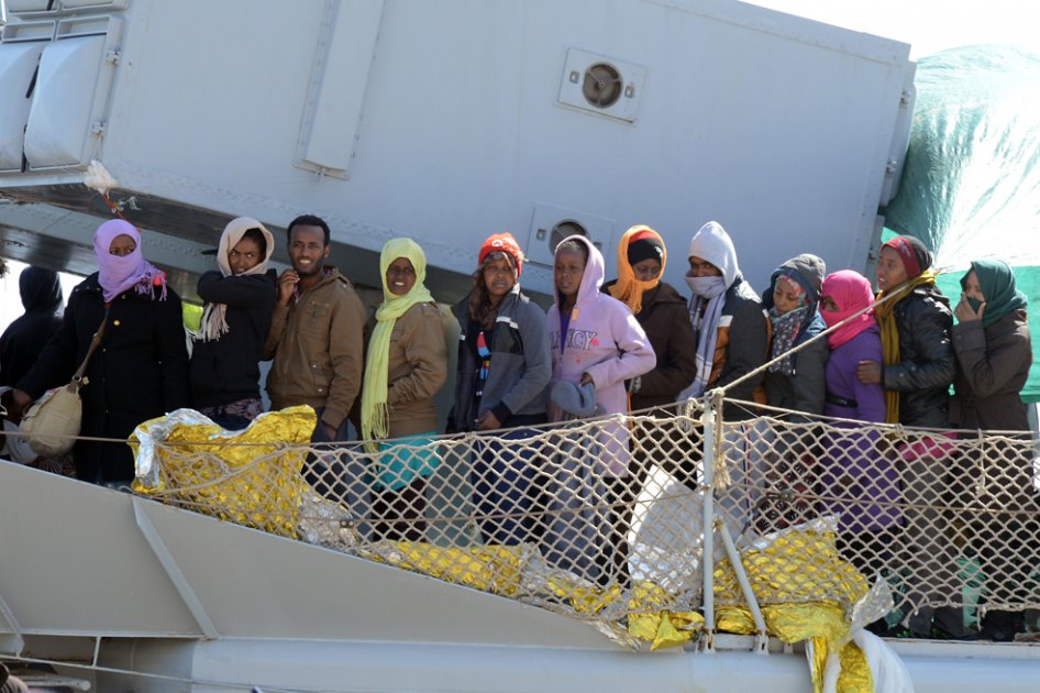 UE planea organizar una cumbre extraordinaria sobre inmigración