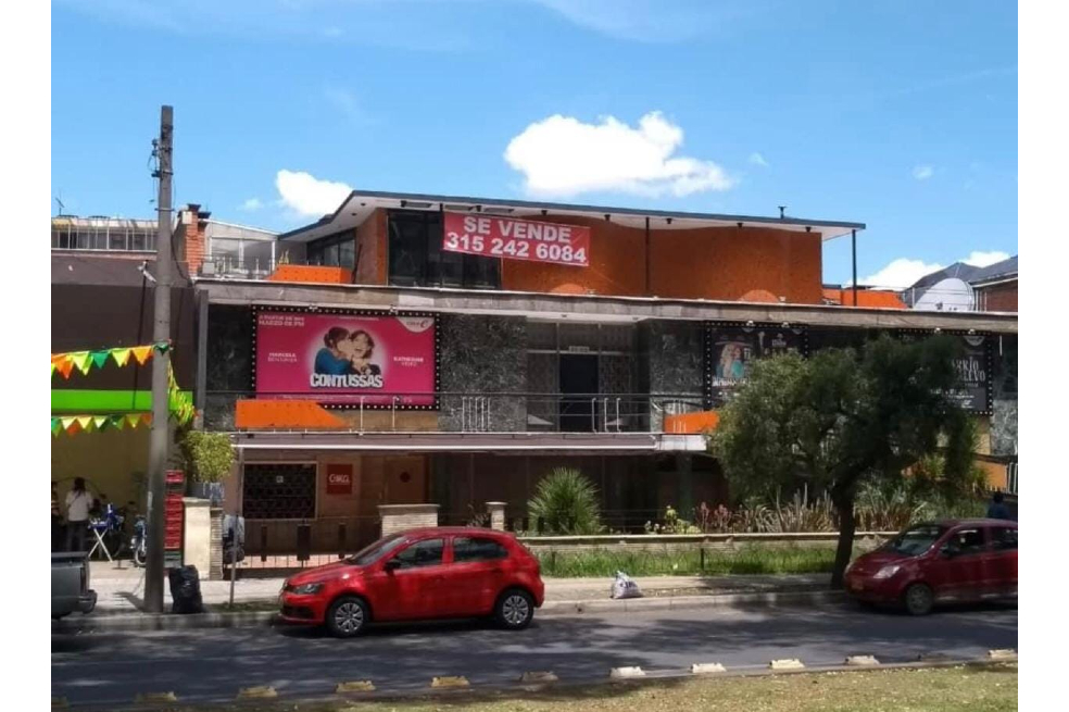 En medio de la coyuntura de la COVID-19, la casa del teatro Casa Ensamble está en venta.