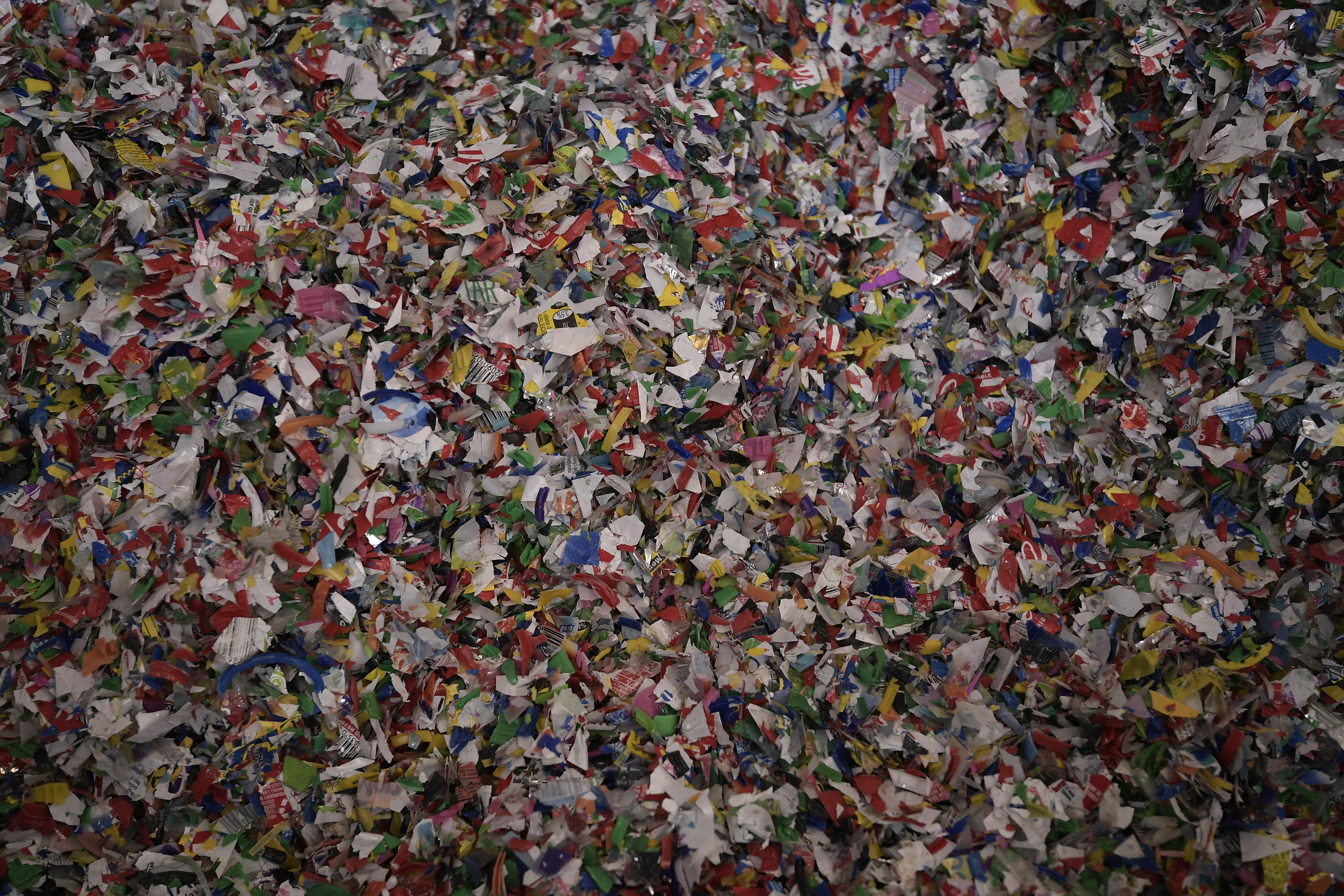 El 60% del plástico ‘compostable’ casero no se descompone por completo