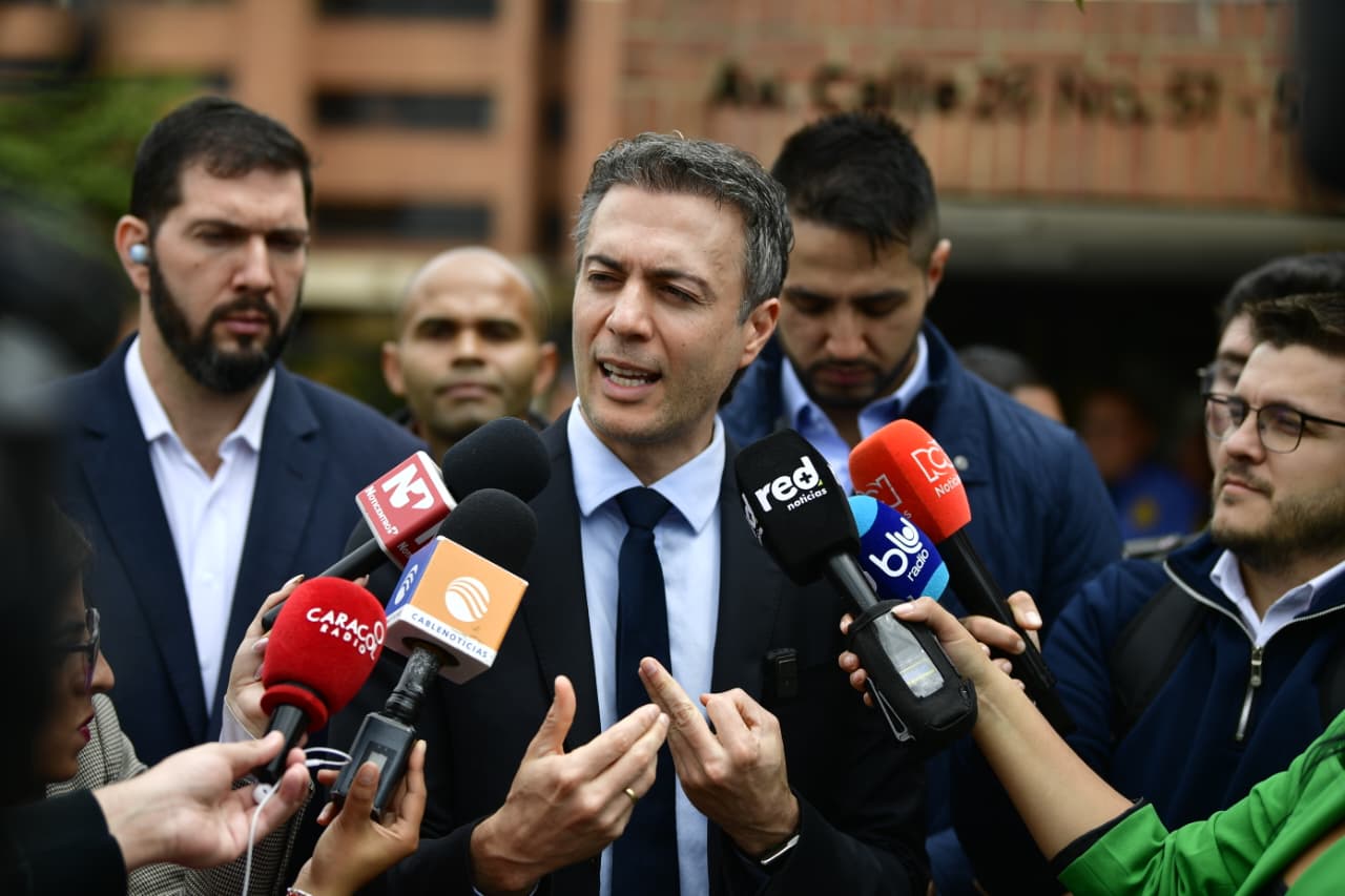 Quintero responde a sanción de la Procuraduría y se va contra alcalde Gutiérrez