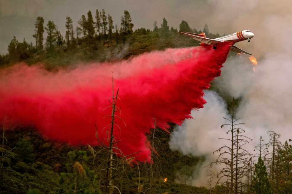 Un incendio amenaza al emblemático parque Yosemite en California