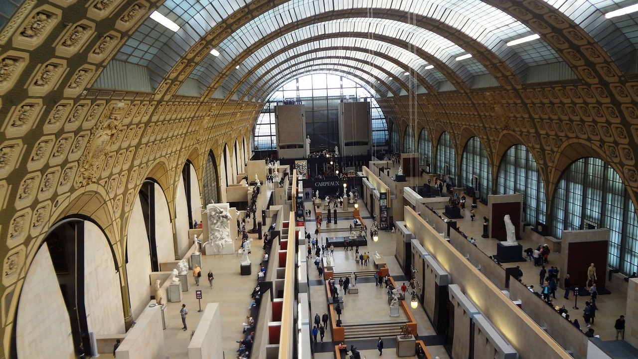 Dos presuntos activistas arrestados por intento de cometer daños en el Museo de Orsay