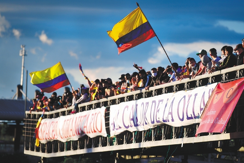 No es cierto que si el paro dura un mes hay que volver a hacer la Constitución