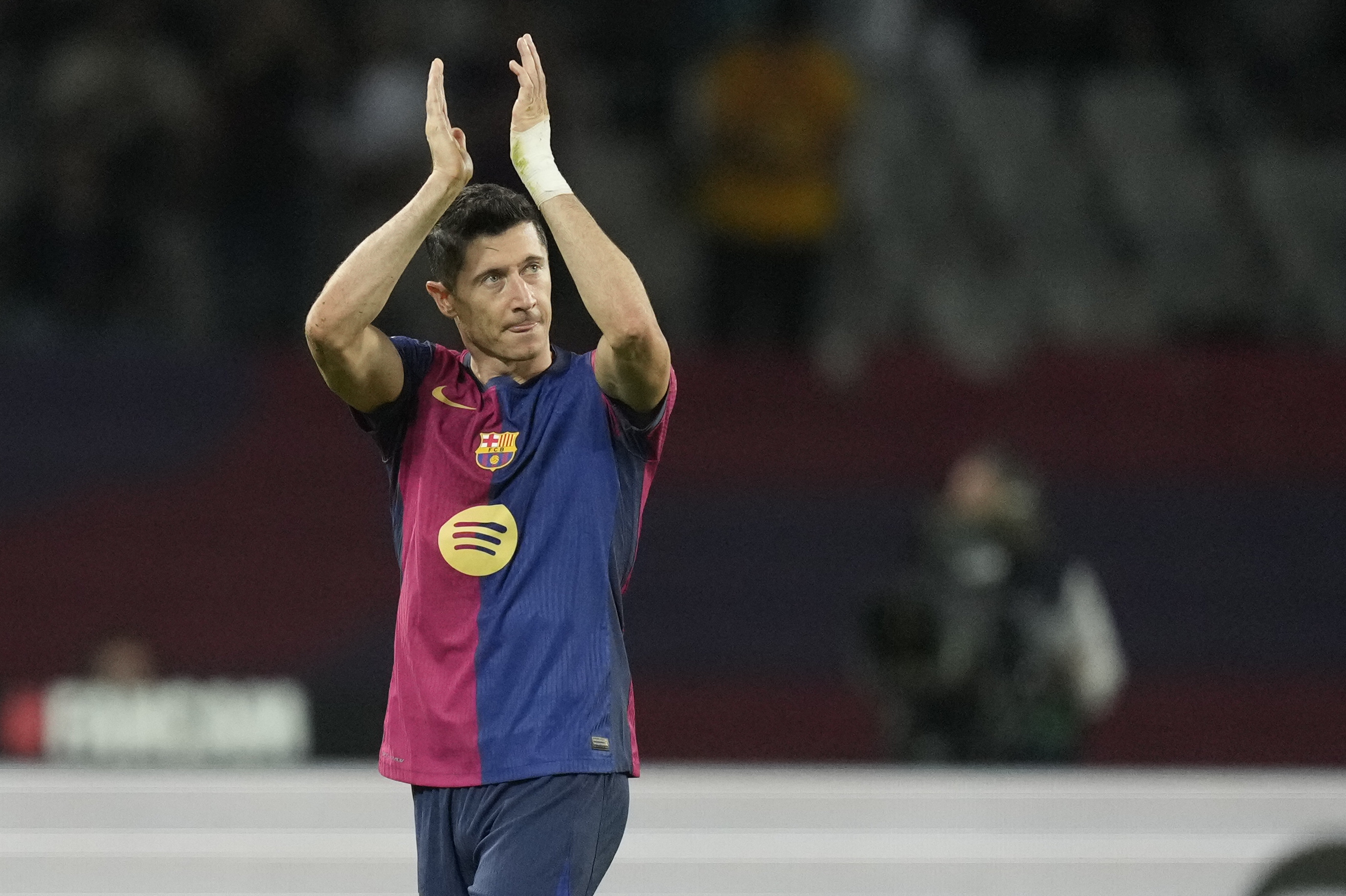 Barcelona llegó a siete victorias consecutivas y es líder absoluto en España