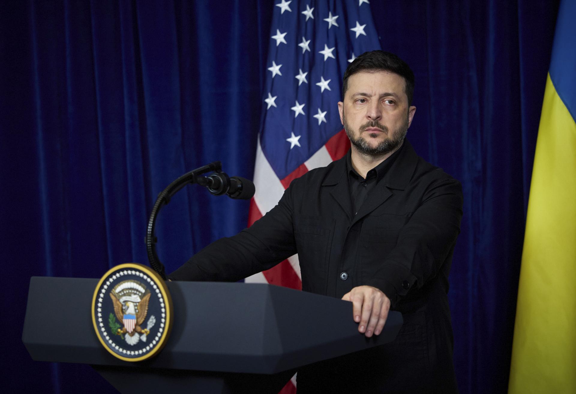 “Mentiras rusas típicas”: Zelensky acusa a Moscú de sabotear la paz