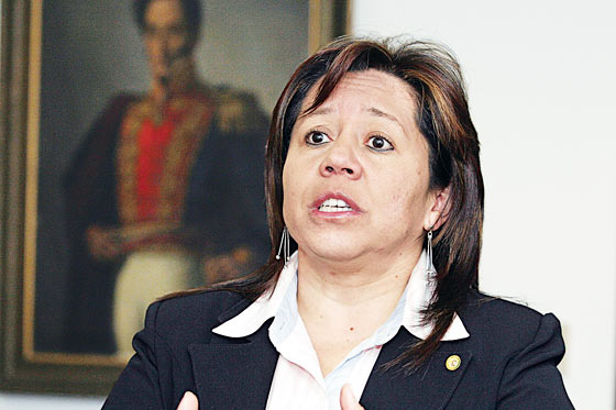 Fiscalía solicitó prorrogar orden de captura internacional contra María del Pilar Hurtado