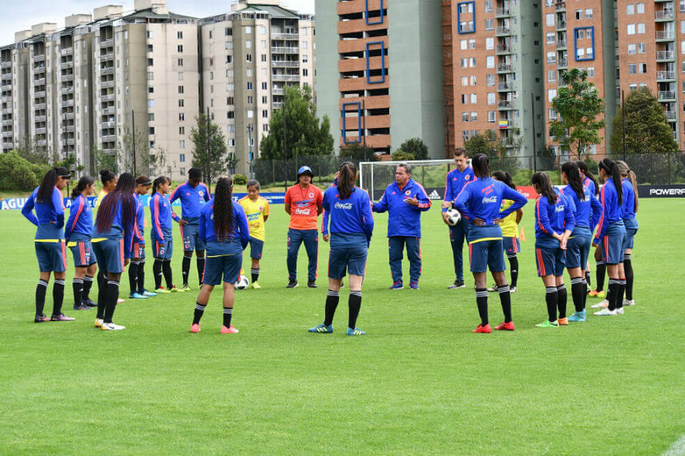 Defensoría pide información por denuncia de acoso sexual en selección femenina de fútbol