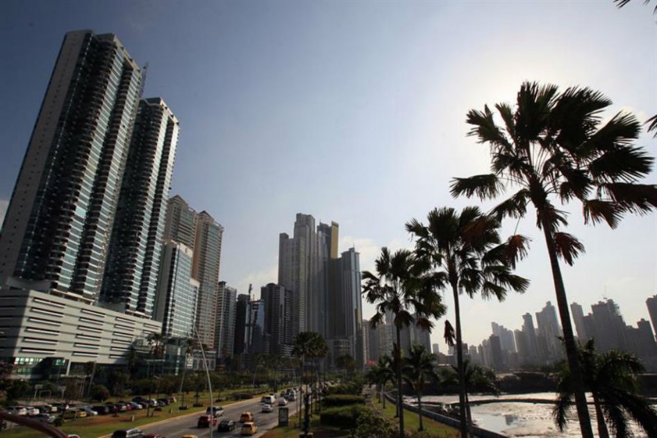 Allanan oficinas de firma de abogados panameños implicados en «Panamá Papers»