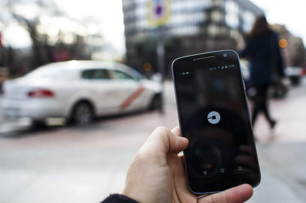 Admiten demanda que obligaría al Gobierno y al Congreso a regular funcionamiento de Uber