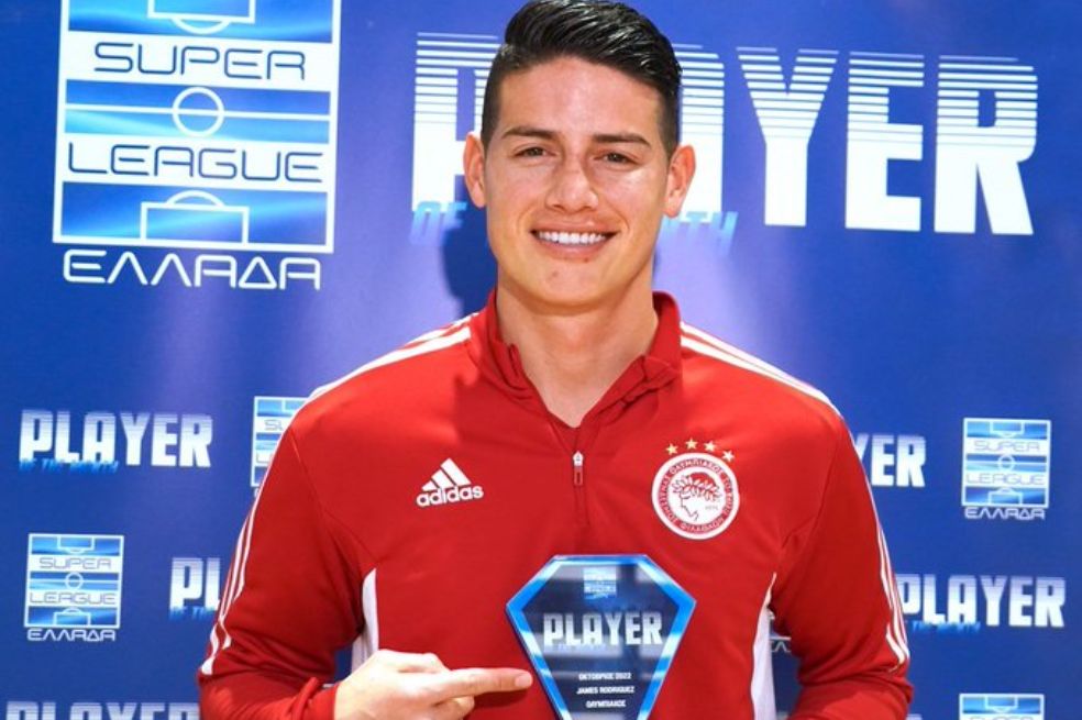 Un poco tarde, James recibió el premio al mejor jugador de octubre en Grecia