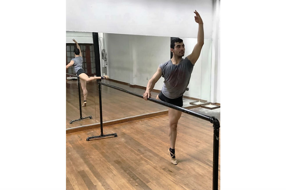 Hollman Serrato, el bailarín de ballet solitario