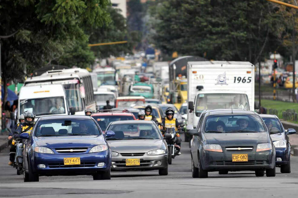 “El 33% de los carros en Bogotá no tienen al día la revisión técnico-mecánica”: Fenalco