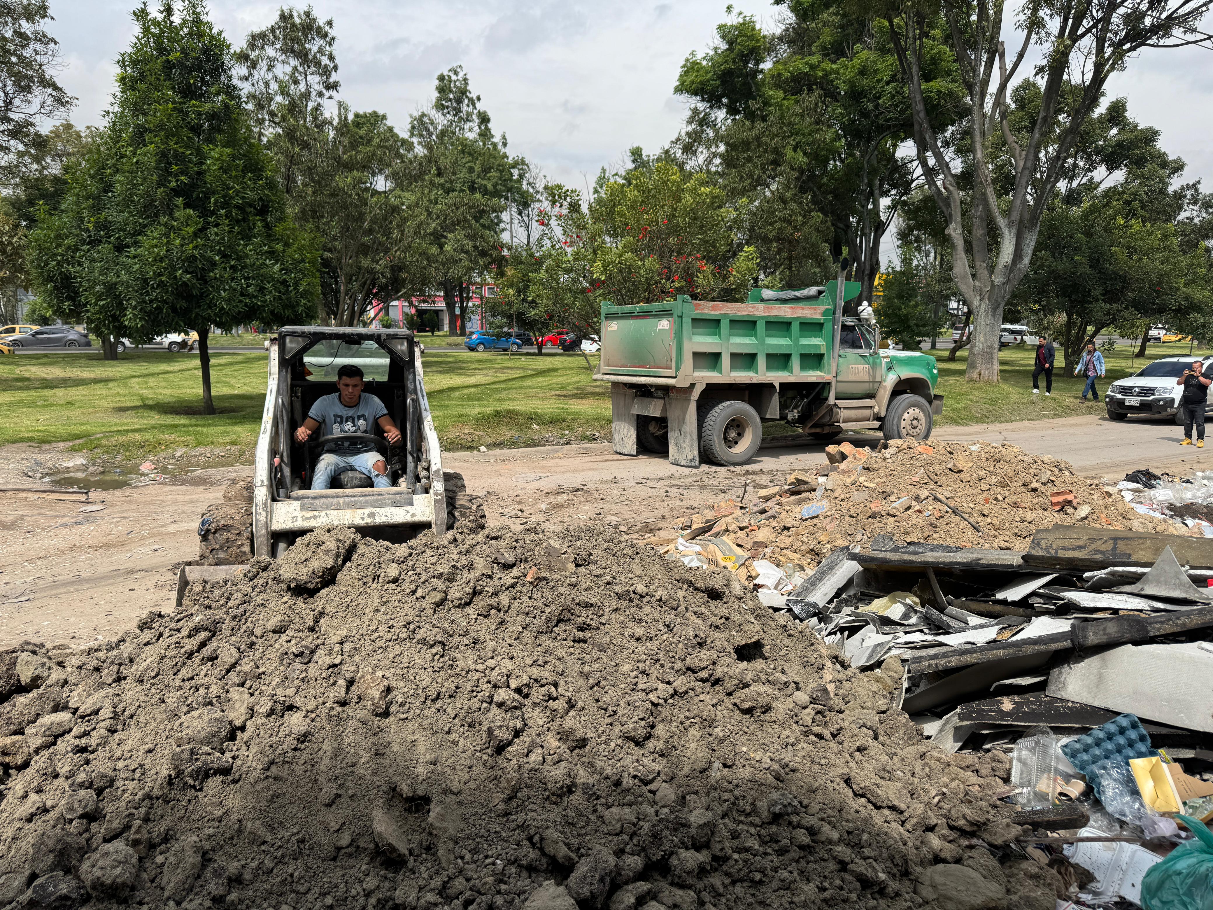 Nuevos operativos contra mala disposición de escombros en Bogotá