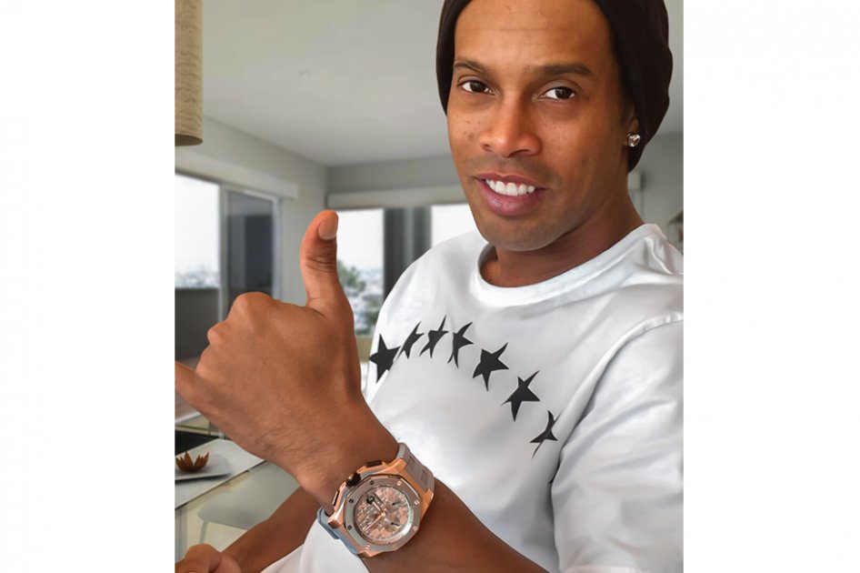 Ostentoso regalo de LeBron James a Ronaldinho