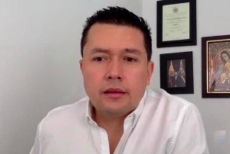 Representante Edwin Ballesteros habría ordenado a su asesora votar por él en plenaria