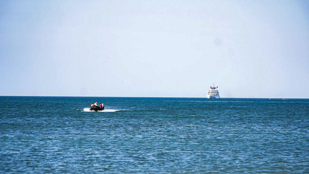 La compañía de barcos suiza Emerald Cruises escogió al Cabo de la Vela como destino de desembarco de aproximadamente 40 pasajeros internacionales.