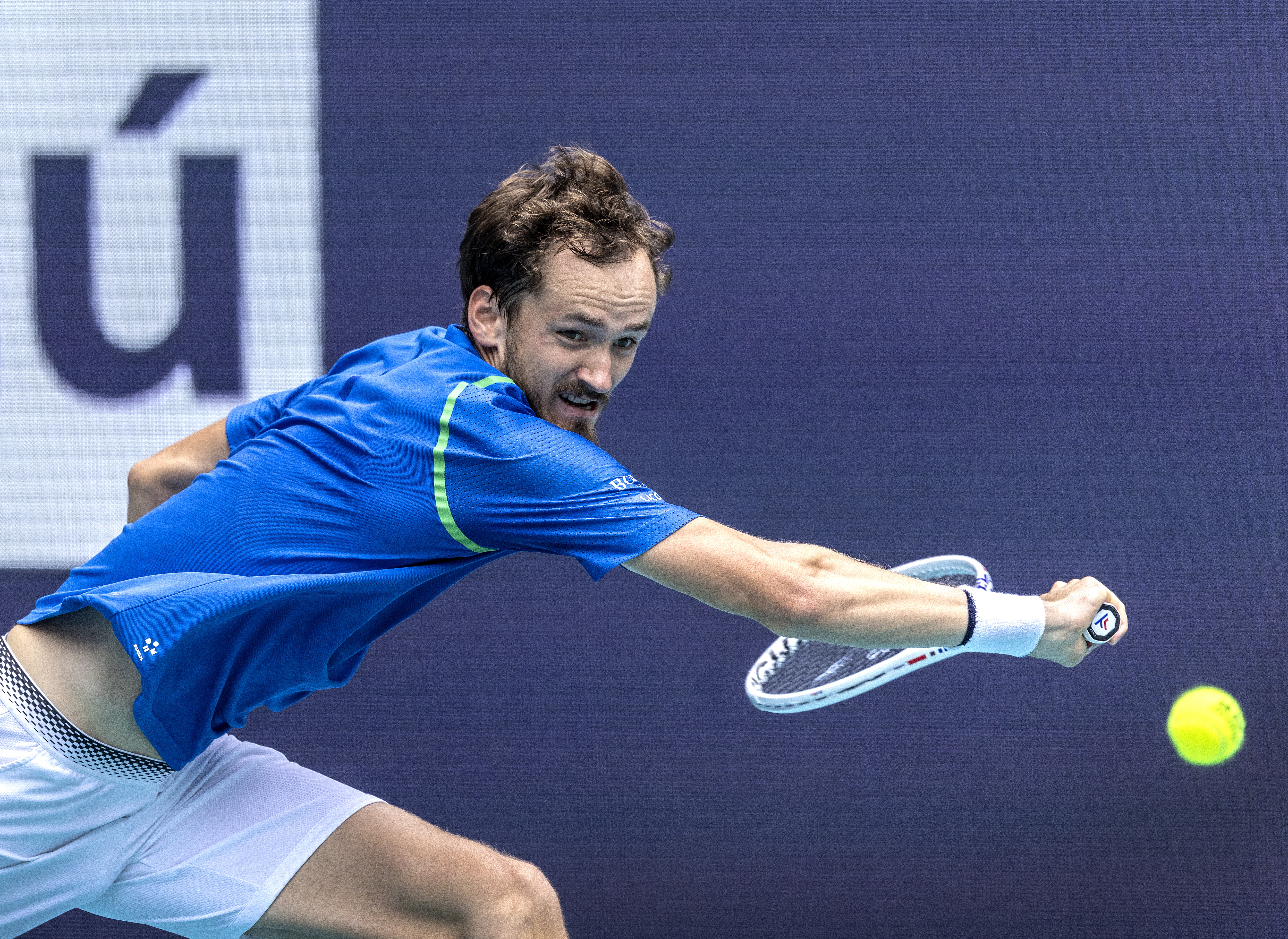 Ucrania juzga como “inmoral” la admisión de tenistas rusos en Wimbledon