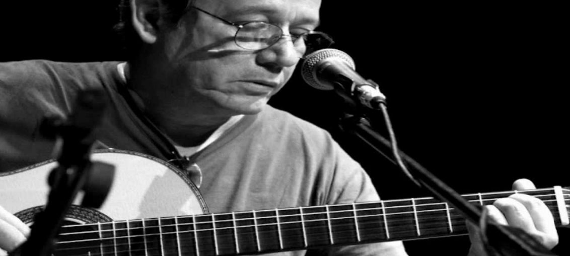 La noche que Silvio Rodríguez cantó en Chile tras el fin de la dictadura