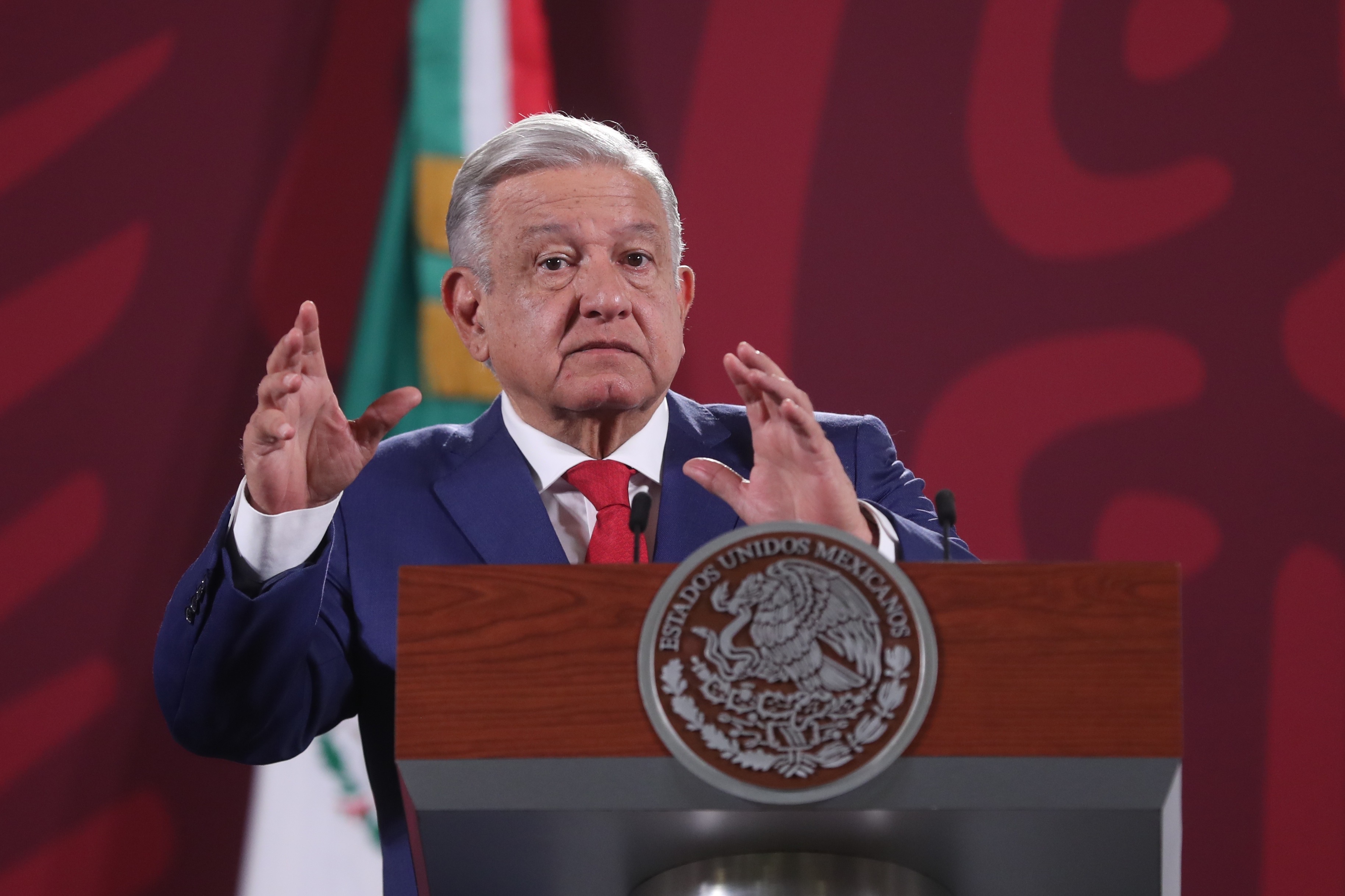 López Obrador tacha de exhibicionismo ataques de ecologistas a obras de arte