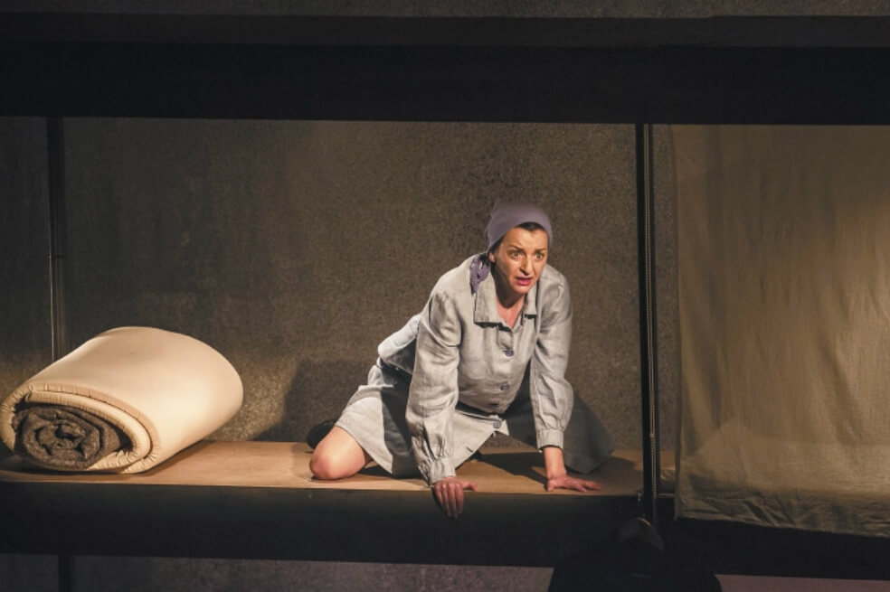 “El teatro es una  luciérnaga en tiempos de oscuridad”