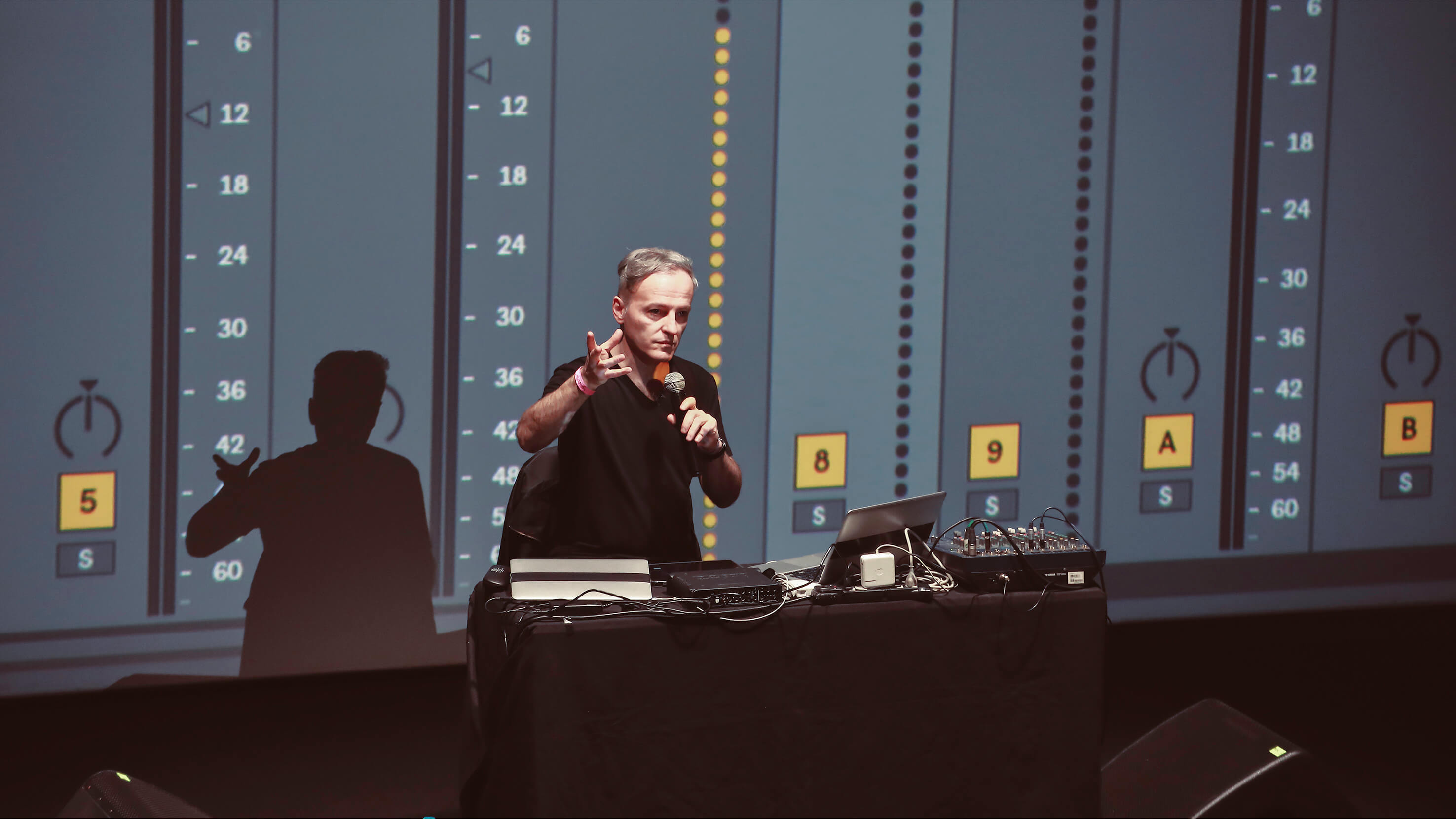Semana de la Escucha de Medellín: la “multifonía” de los límites