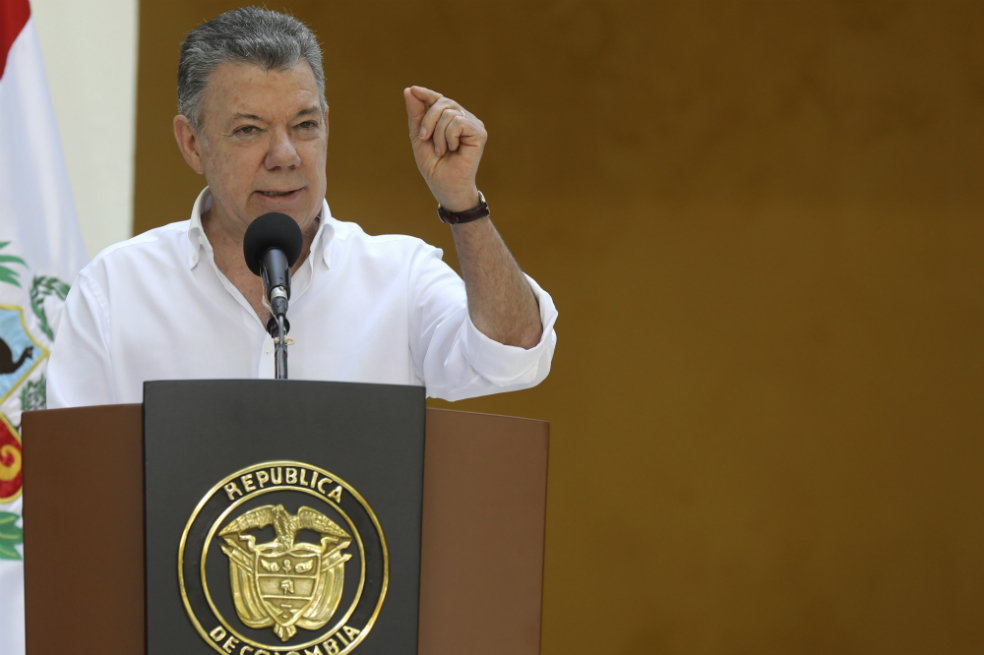 Es inaceptable que Venezuela no permita medidas humanitarias: Santos