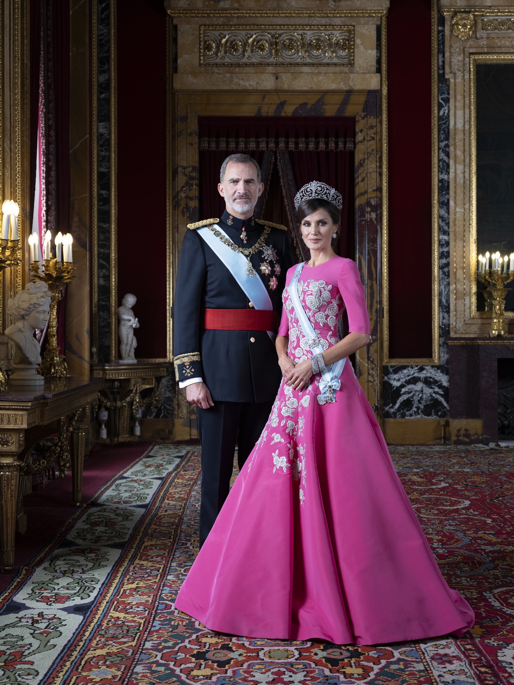 Revista Cromos - Colombia on Instagram: “La Casa del Rey ha dado a...Casa de S.M. el ReyCasa de S.M. el ReyCasa de S.M. el Rey