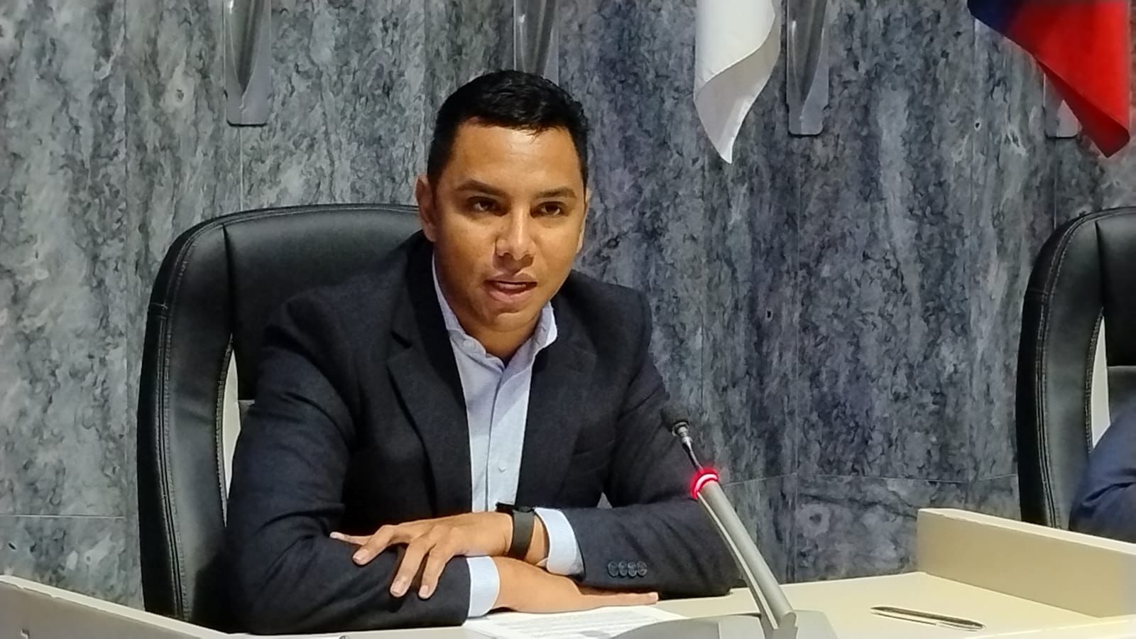 Concejal de Cali denuncia que recibió mensajes donde lo amenazan de muerte