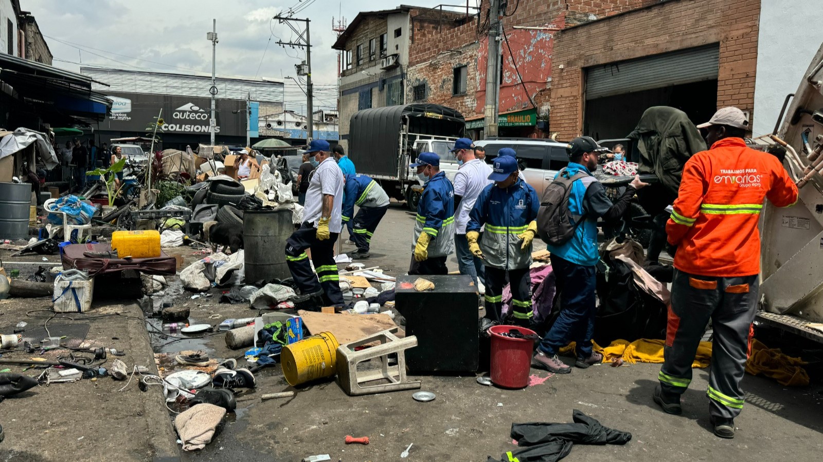 Desmontaron 357 cambuches de habitantes de calle en Medellín