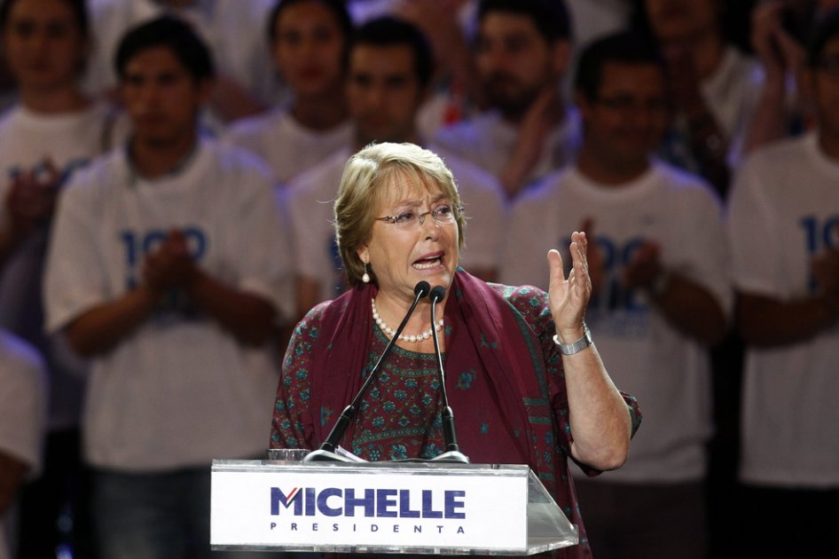 Bachelet pide romper ‘pacto de silencio’ en torno a violación de DD.HH. en la dictadura
