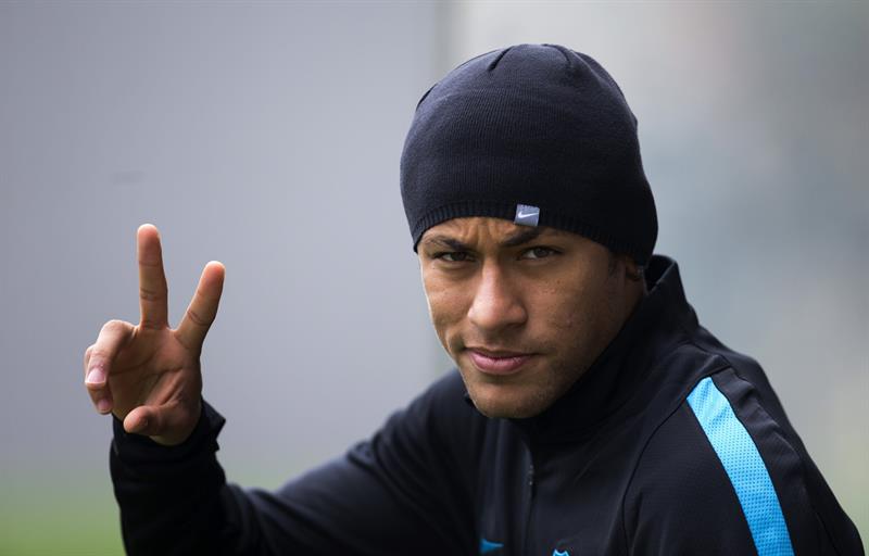 Neymar vuelve a la selección de Brasil tras cumplir su sanción