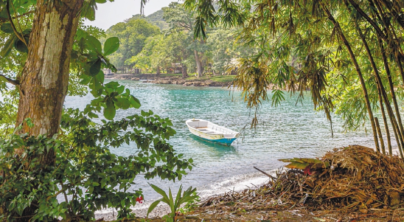 Bahía El Aguacate, en Capurganá, una de las playas más bonitas de Colombia.