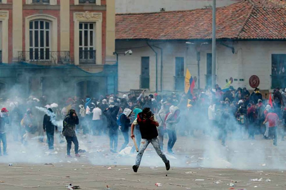Director de la Policía de Bogotá admite numerosos disturbios en el centro