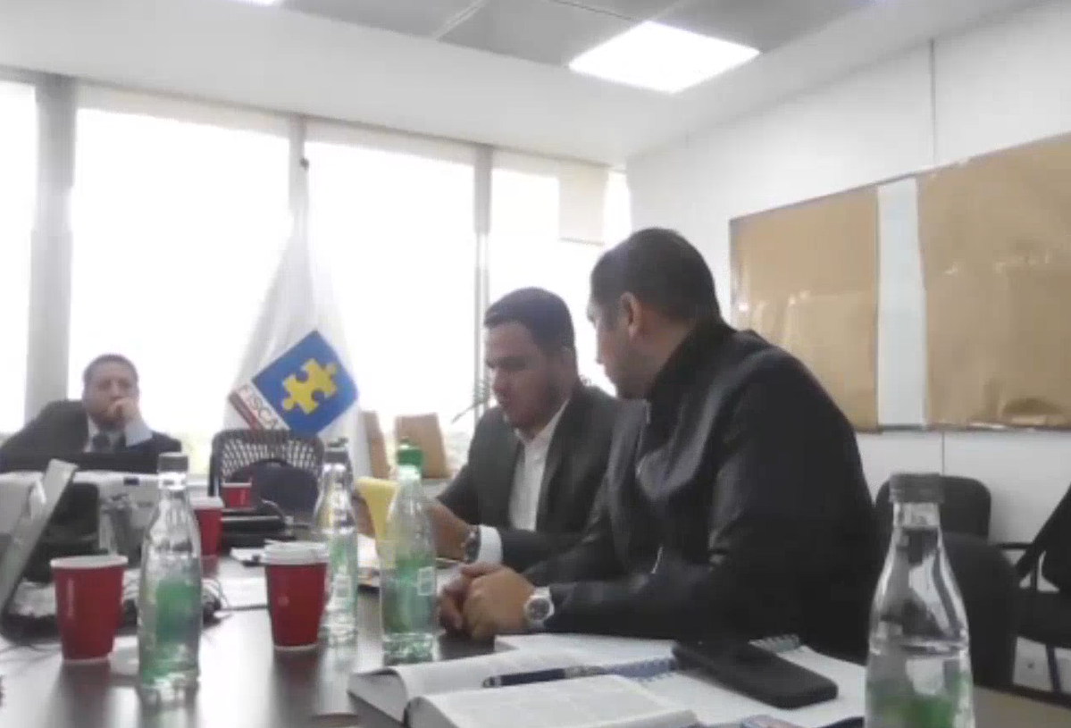 Fotograma de la declaración de Pinilla, en la que acepta que la letra de la página 20 de la libreta de Olmedo López corresponde a su puño y letra.
