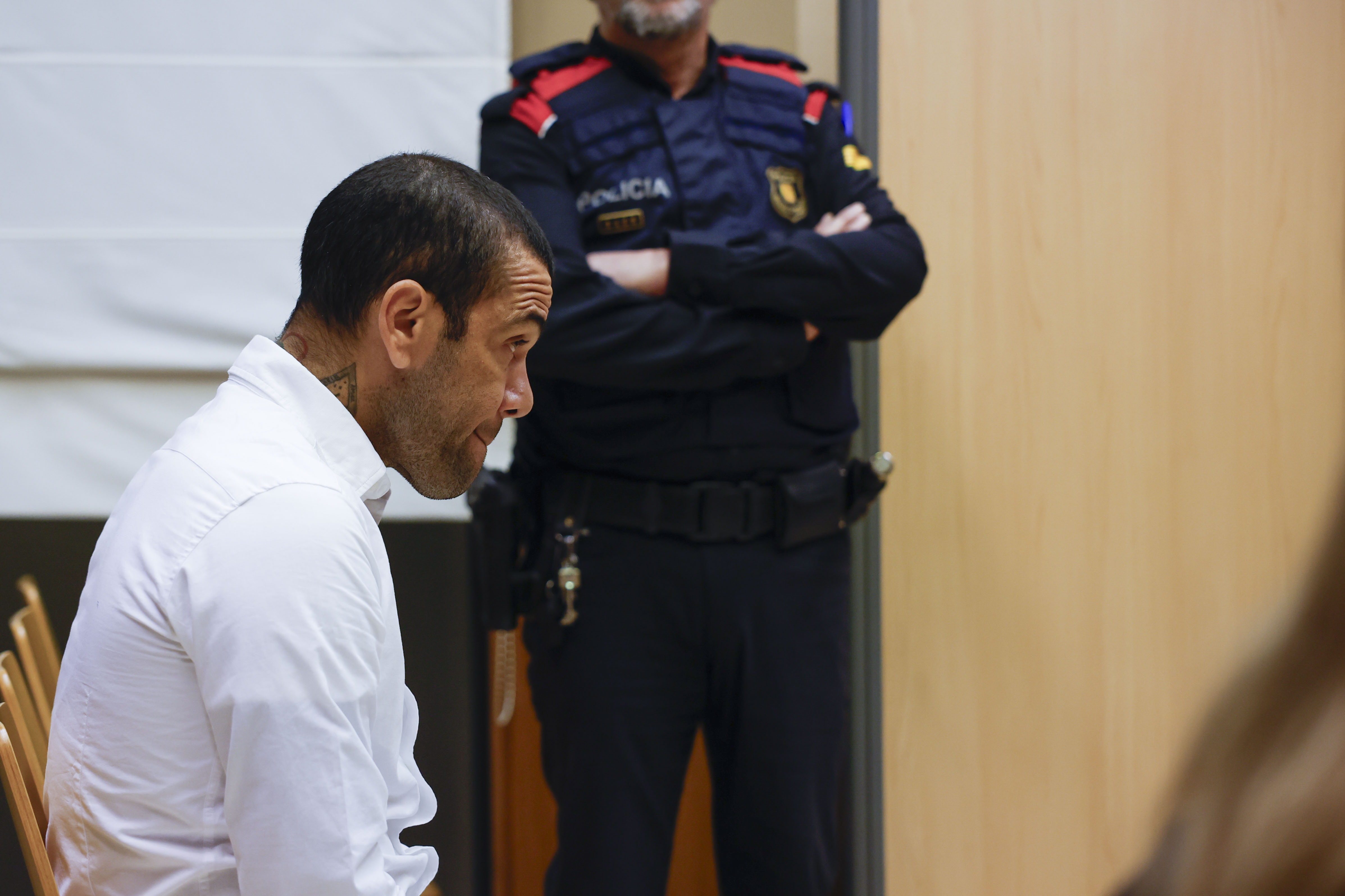 ¿Por qué Dani Alves no ha podido salir de la cárcel? Los problemas con su fianza