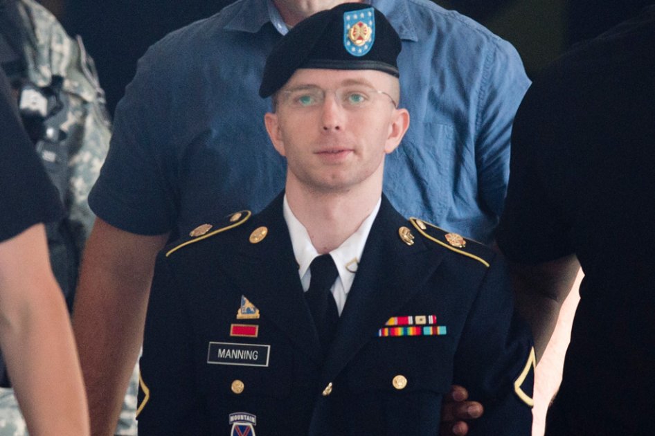 Fiscales de EE.UU. piden condena de 60 años para Bradley Manning